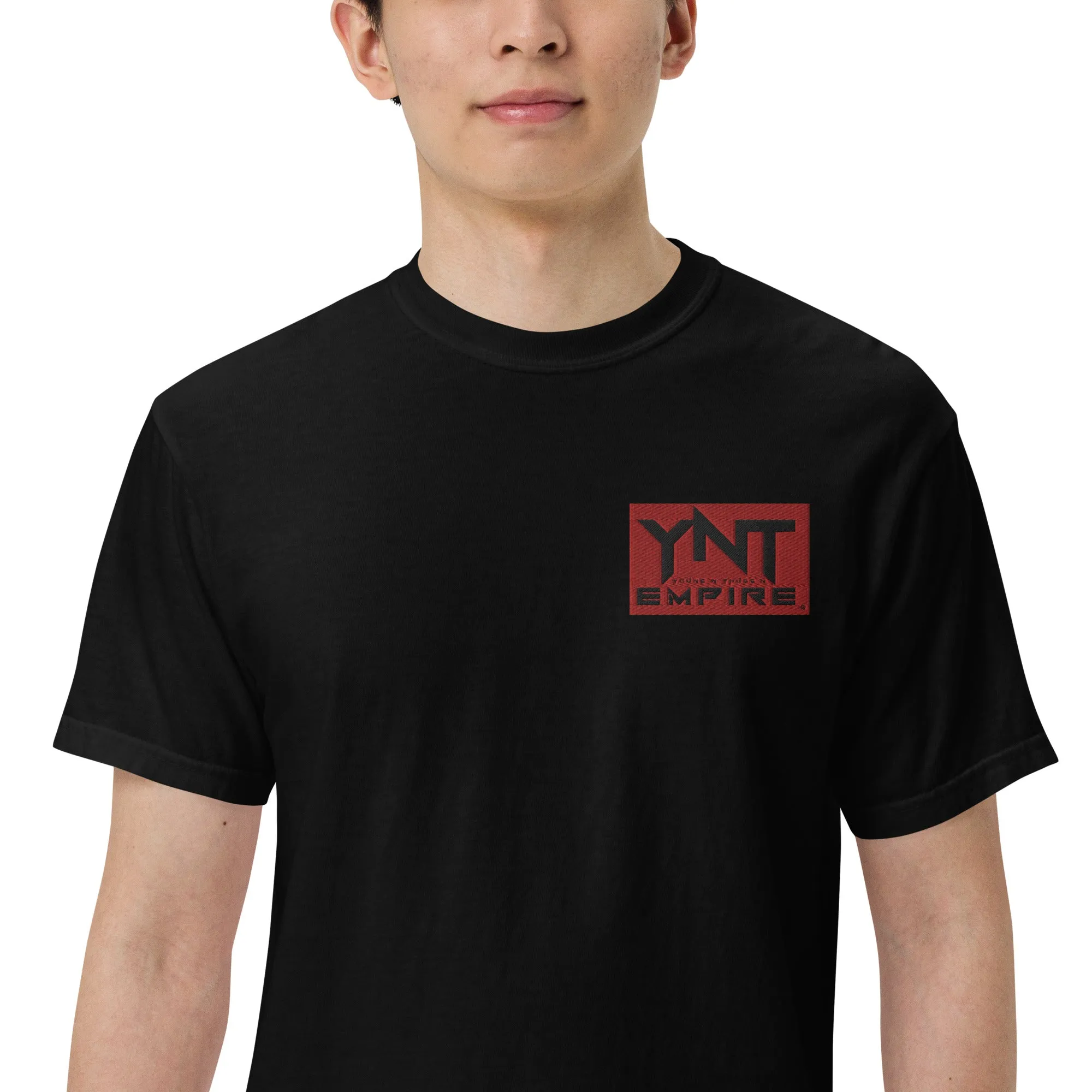 Men’s garment-dyed heavyweight t-shirt