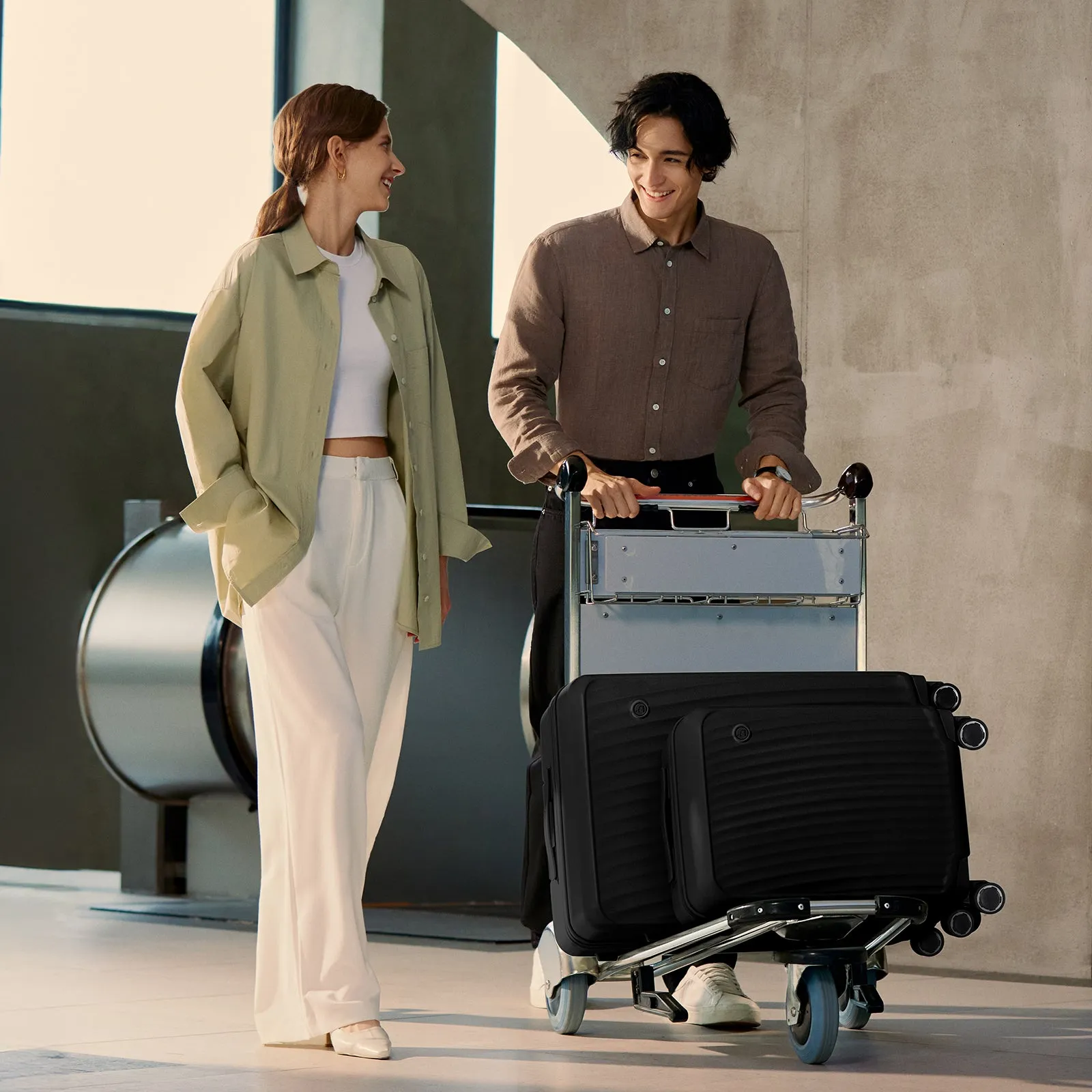 SMOOTH Luggage Sets 2 Piece  20'' Carry-on   28'' Check-in