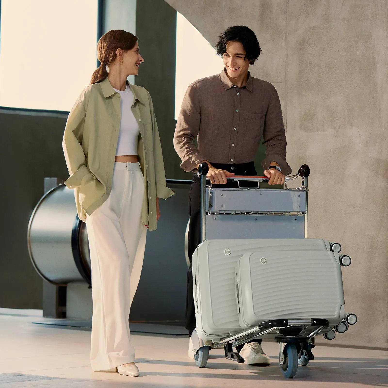 SMOOTH Luggage Sets 2 Piece  20'' Carry-on   28'' Check-in